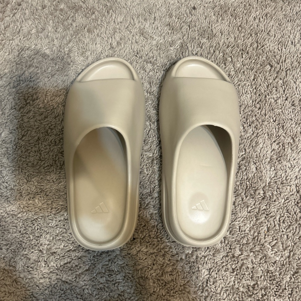 Yeezy Slides Desert Sand
